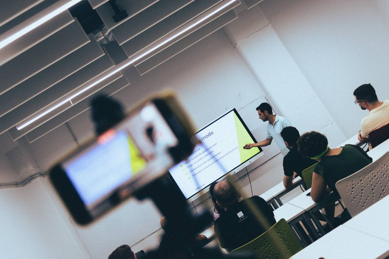 Juan Álvarez Sempere. Charla SEO internacional